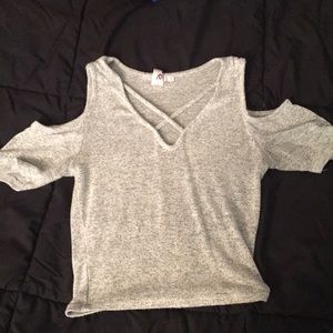 cold shoulder crop top